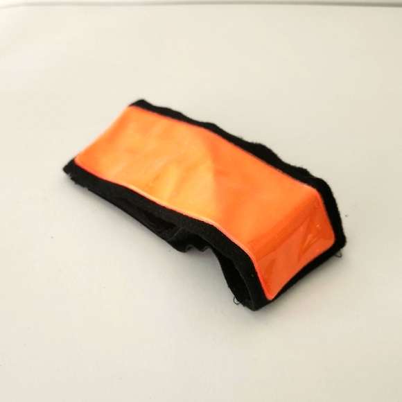 **FREE add-on ** Reflective Arm Band - Picture 1 of 3